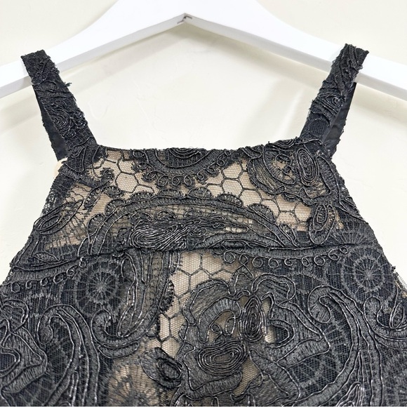 Amber Sakai Embroidered Lace Appliqué Oversized Flowy High Low Dress - Picture 10 of 15